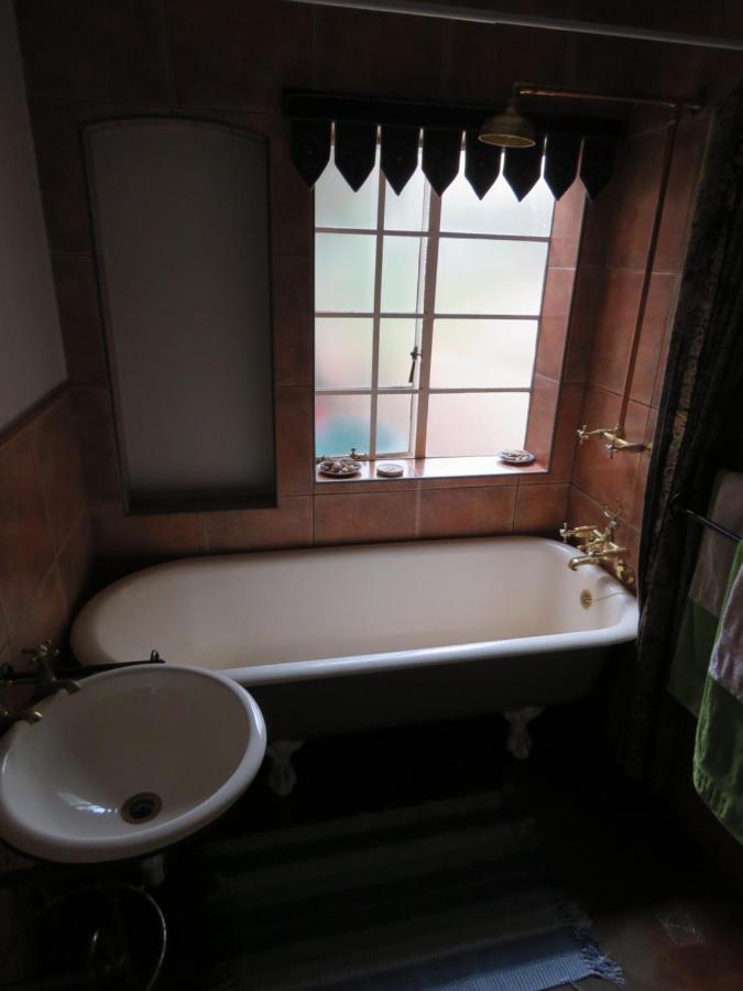 Fountain Baths Guest Cottages Barberton Esterno foto