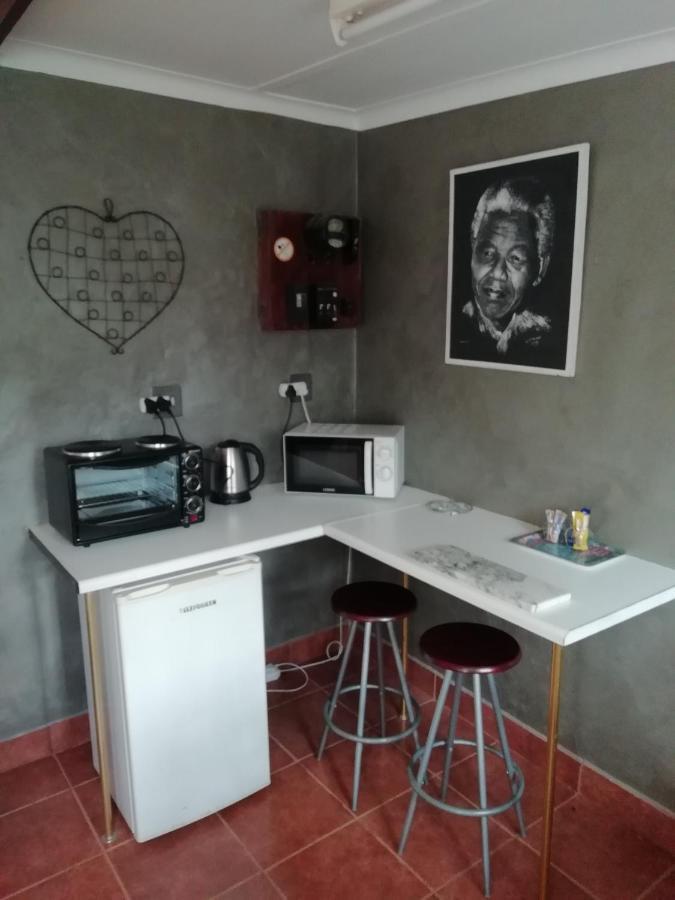 Fountain Baths Guest Cottages Barberton Esterno foto