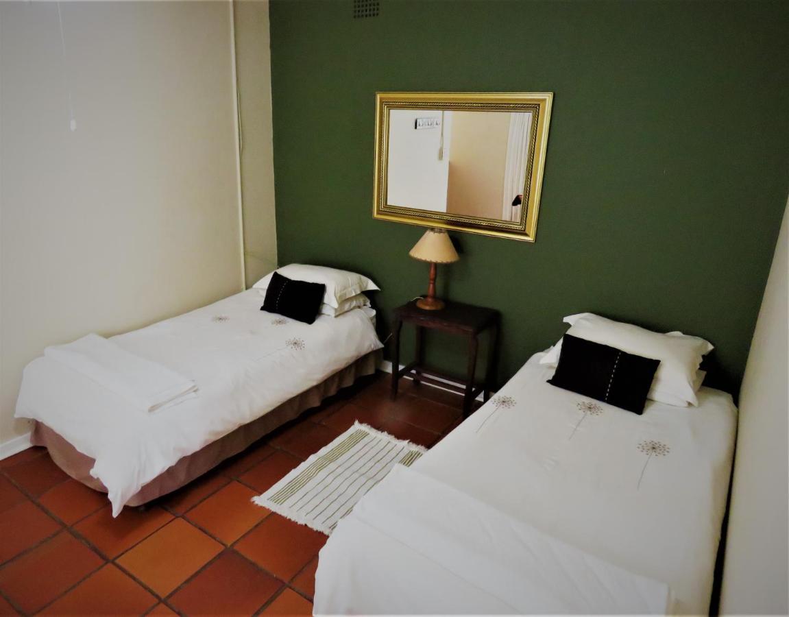 Fountain Baths Guest Cottages Barberton Esterno foto