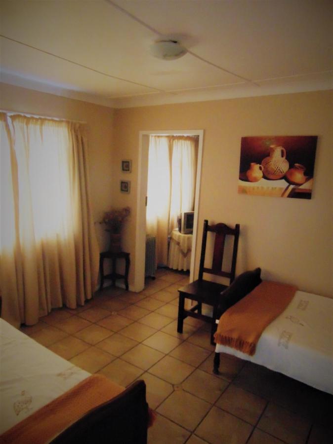 Fountain Baths Guest Cottages Barberton Esterno foto
